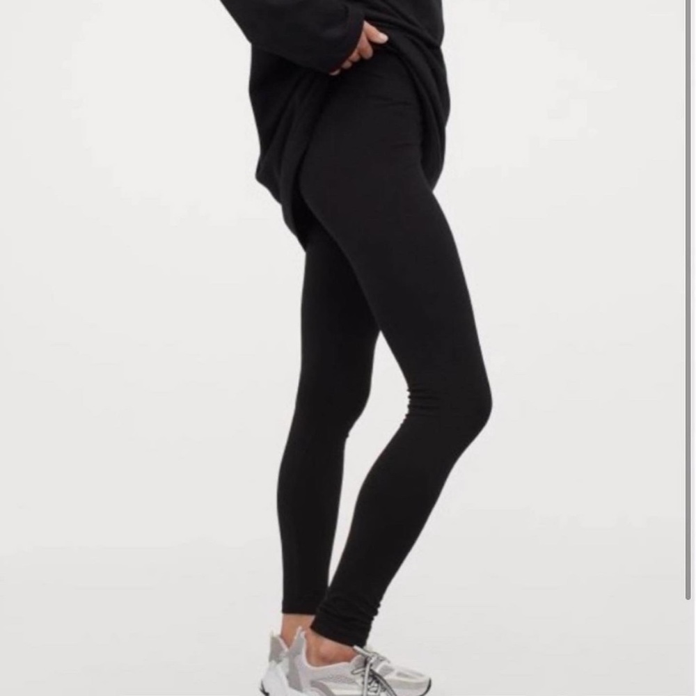 Black leggings
